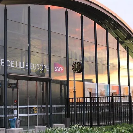 Apartamento Republique-nice And Bright Flat With Balcony *