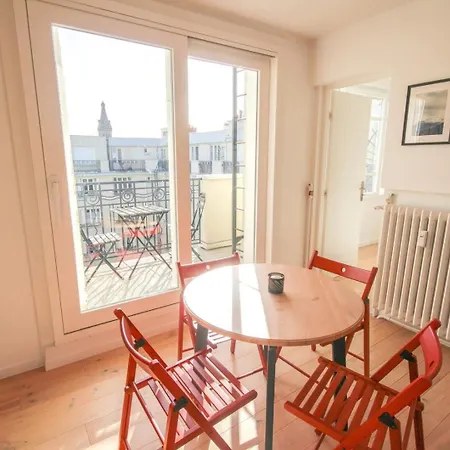 Apartment Republique-nice And Bright Flat With Balcony Lille